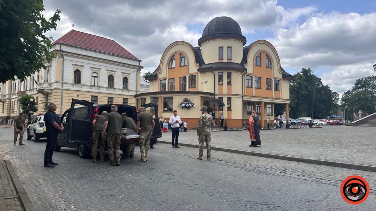 У Коломиї зустріли померлого захисника Дмитра Гарп'яка 4