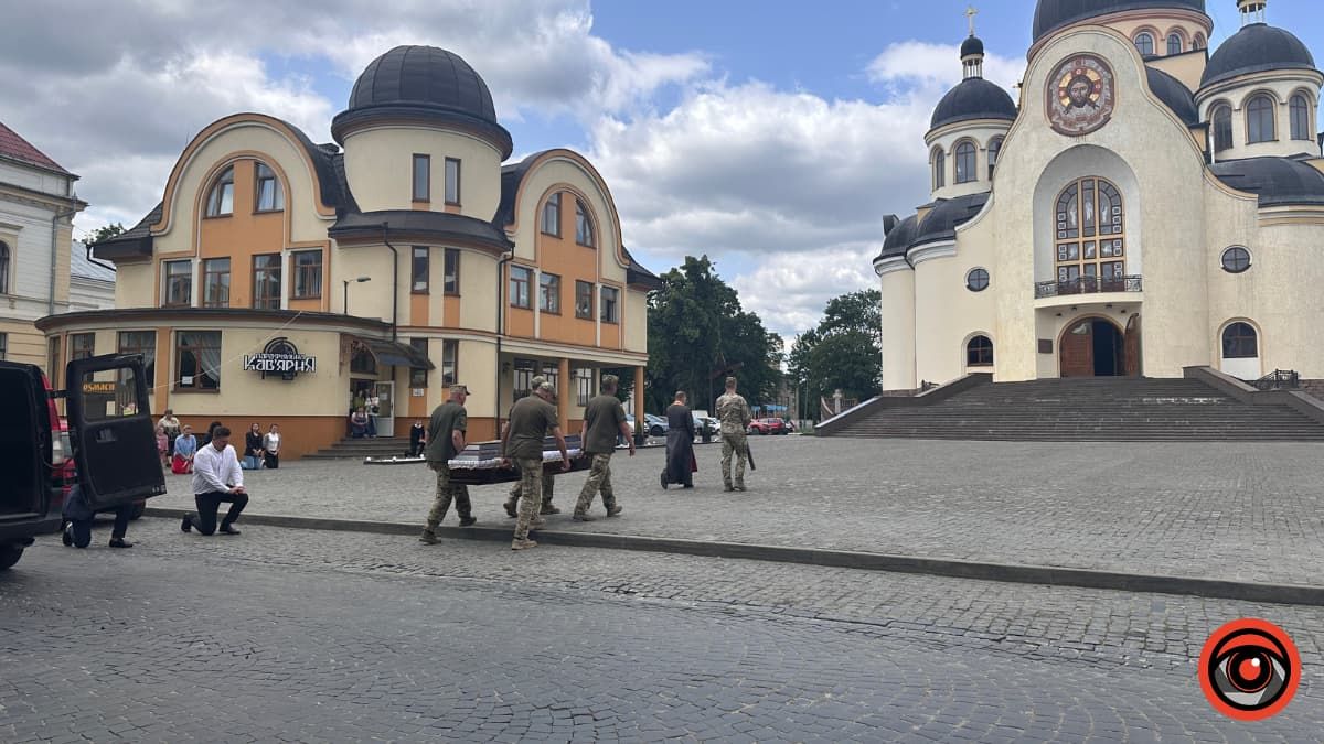 У Коломиї зустріли померлого захисника Дмитра Гарп'яка 6