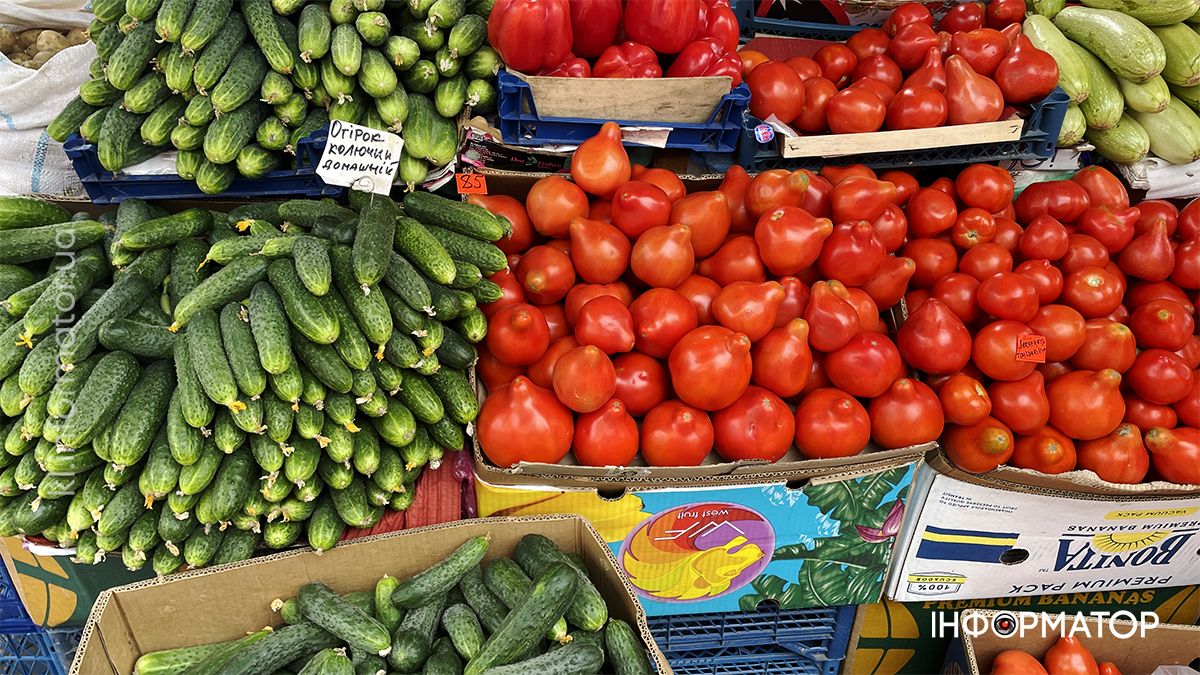 Скільки коштують сезонні овочі в Коломиї у червні