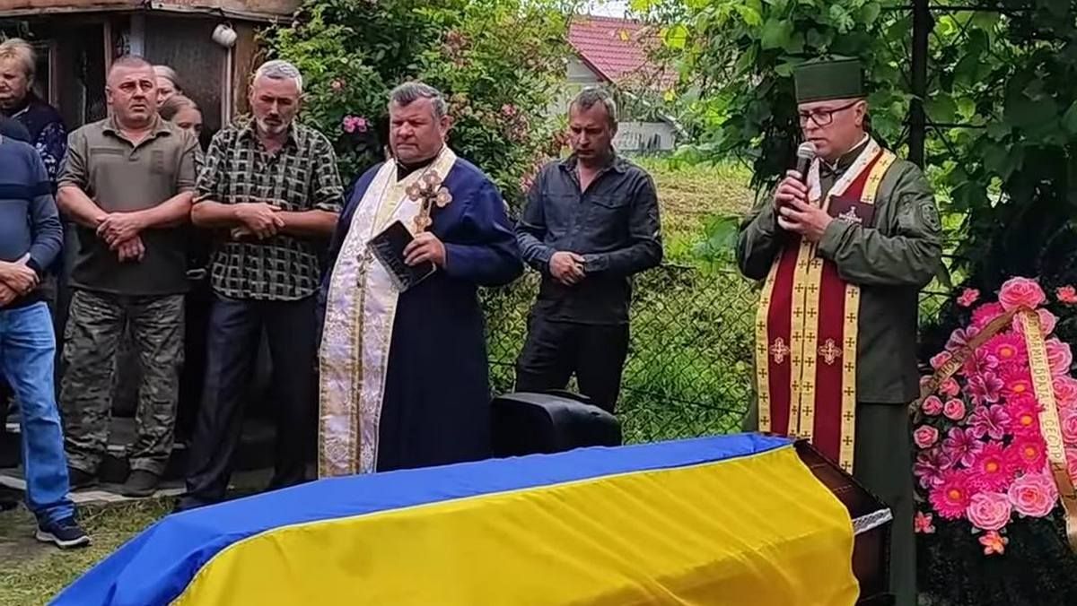 Коломийщина в останню дорогу проводила сержанта Олександра Байла 1