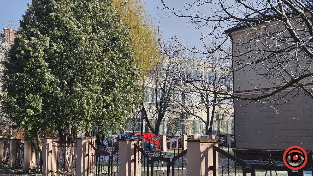 Коломия вдень та вночі: атмосферні фото 45