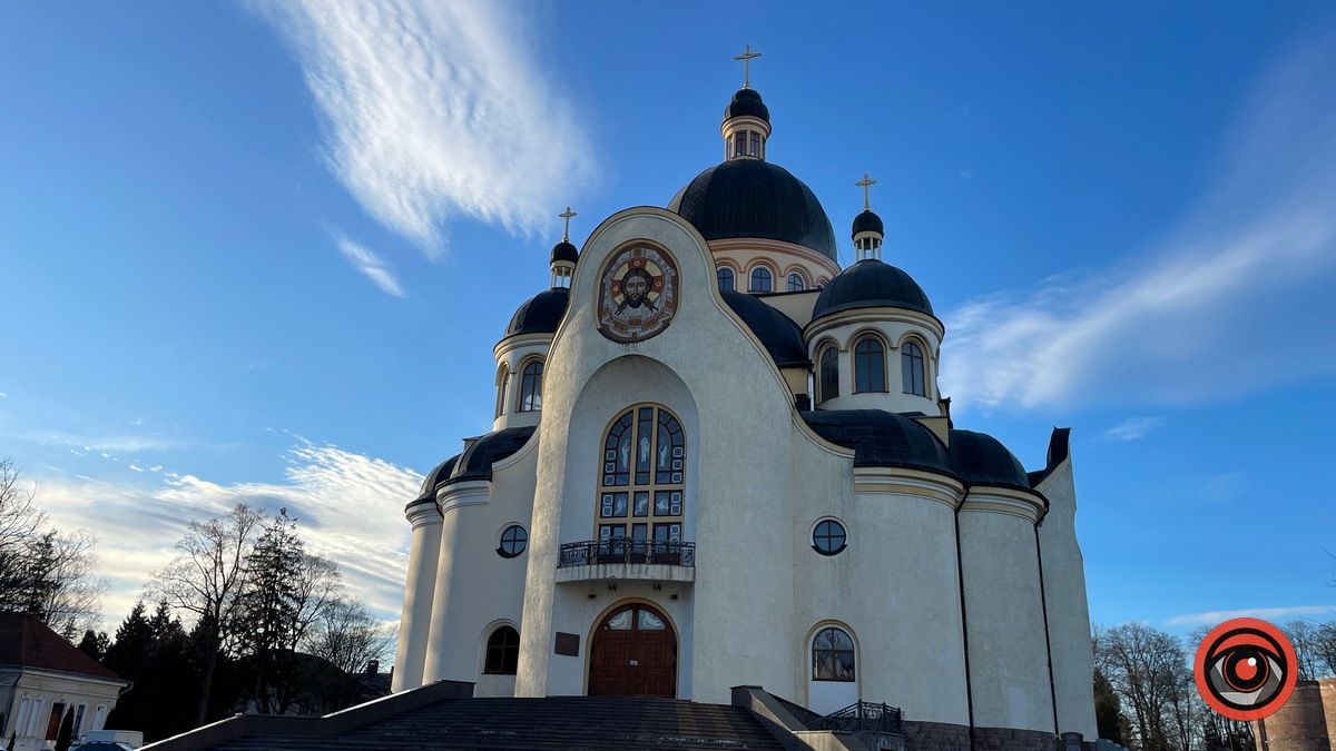 Коломия вдень та вночі: атмосферні фото 30