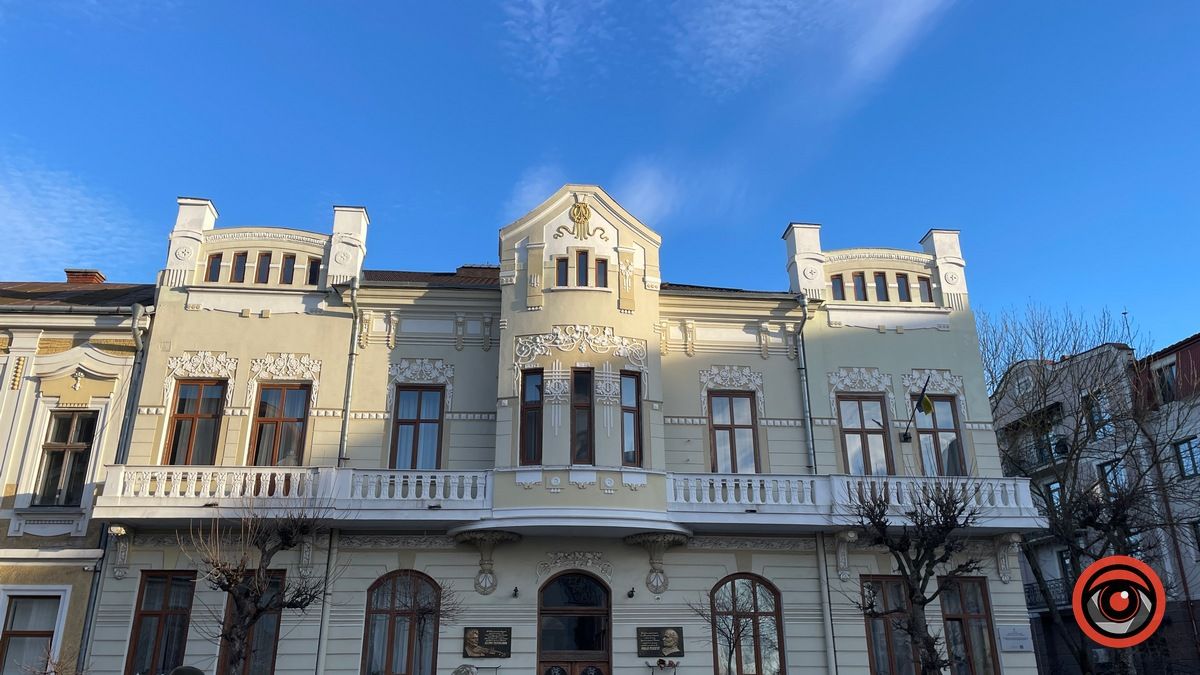 Коломия вдень та вночі: атмосферні фото 88