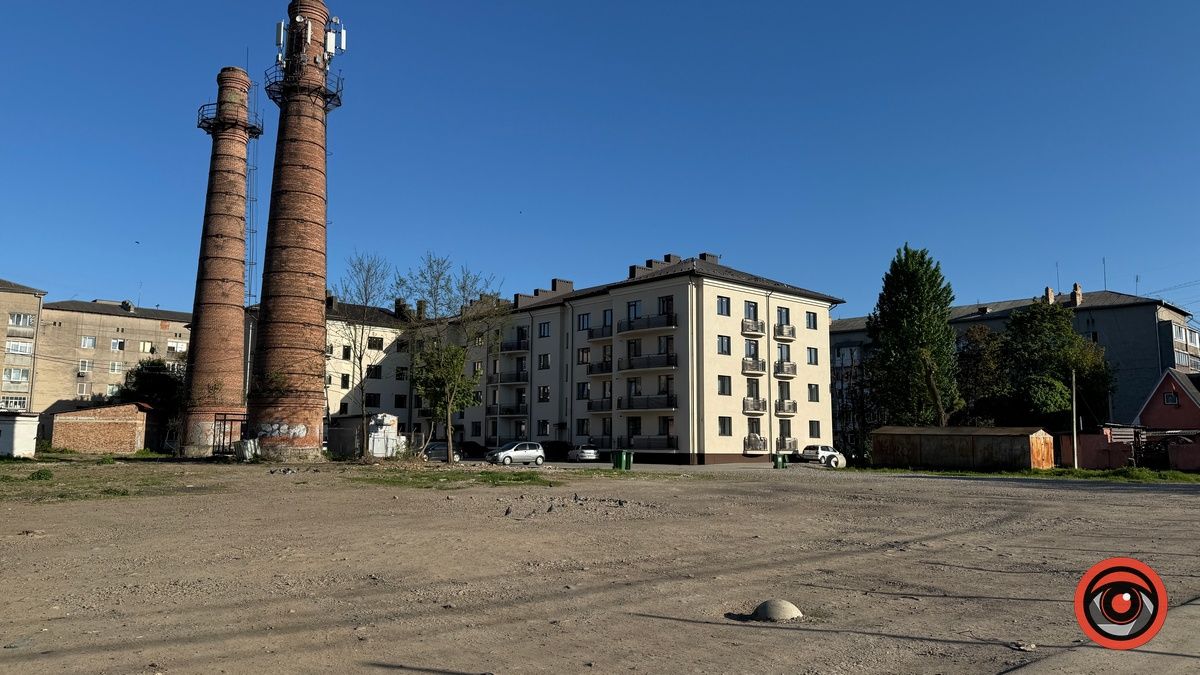 Коломия вдень та вночі: атмосферні фото 77