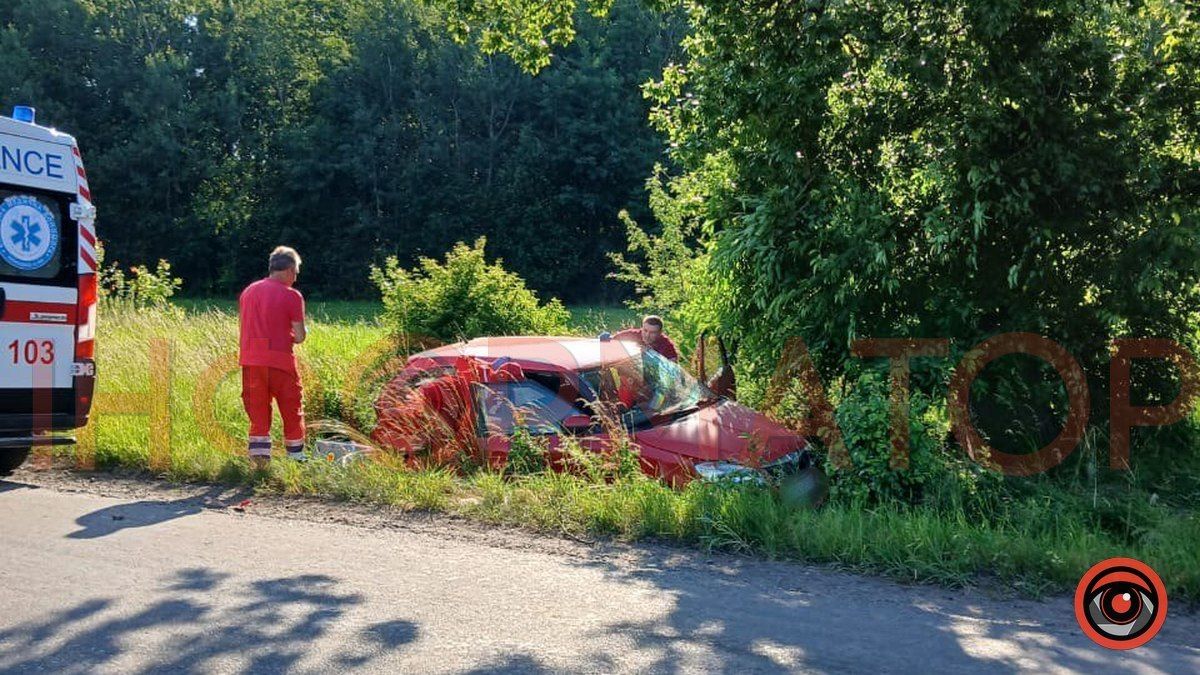 На Коломийщині авто злетіло в кювет