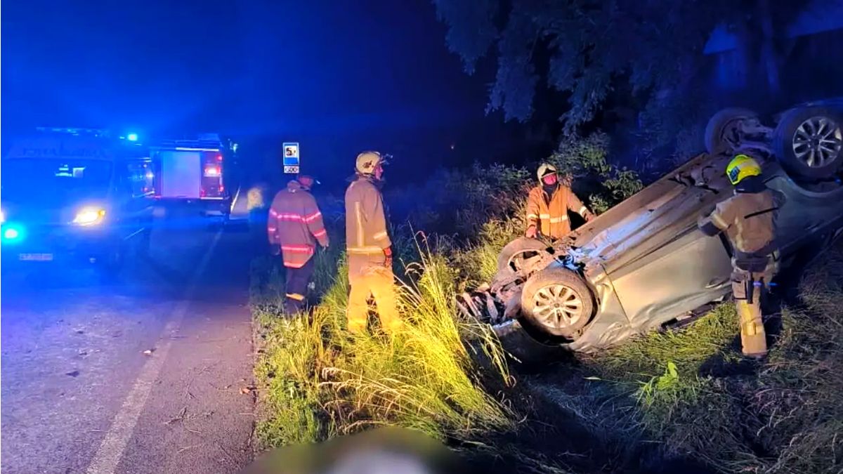 Внаслідок перекидання автівки на Коломийщині загинула людина