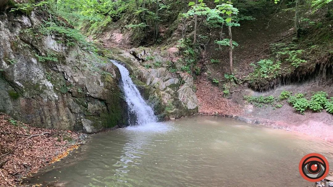 Сховані перлини Карпат: водоспади Прикарпаття, про які мало хто знає