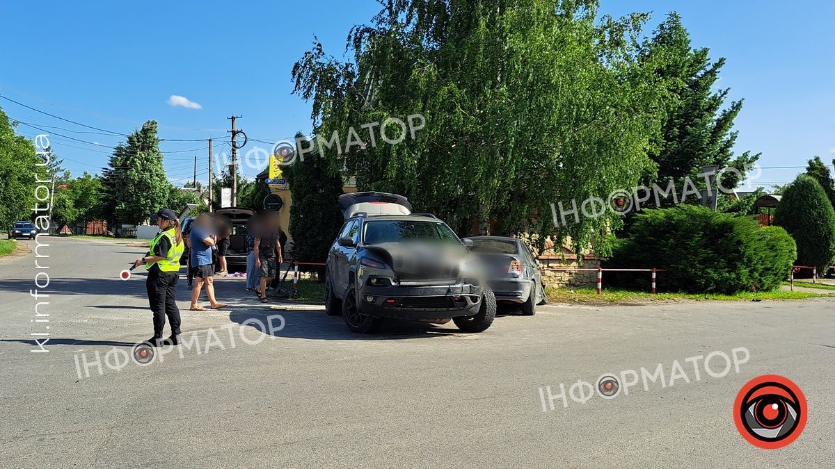 ДТП на перехресті по вул. Довбуша в Коломиї
