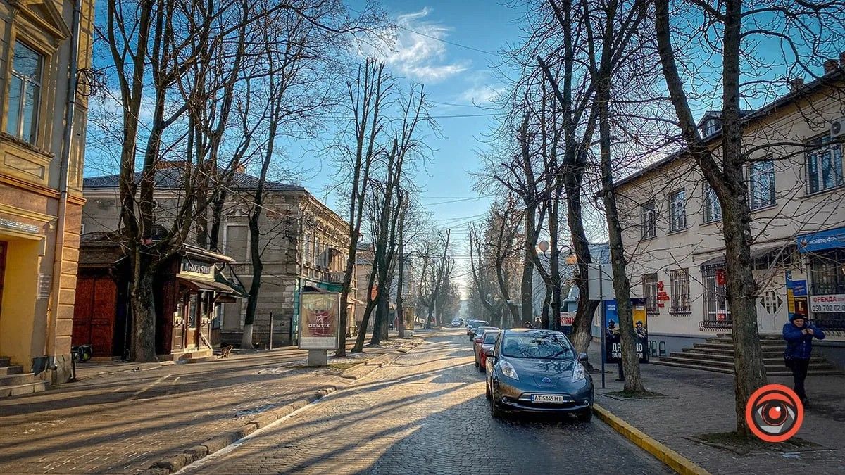 Мільйон на ремонт дворика на бульварі в Коломиї