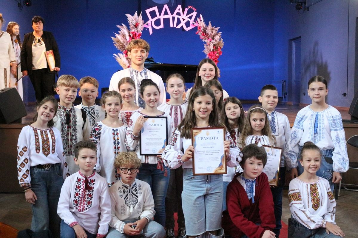 Плай успіху: у Коломиї відзначили кращих учнів 3