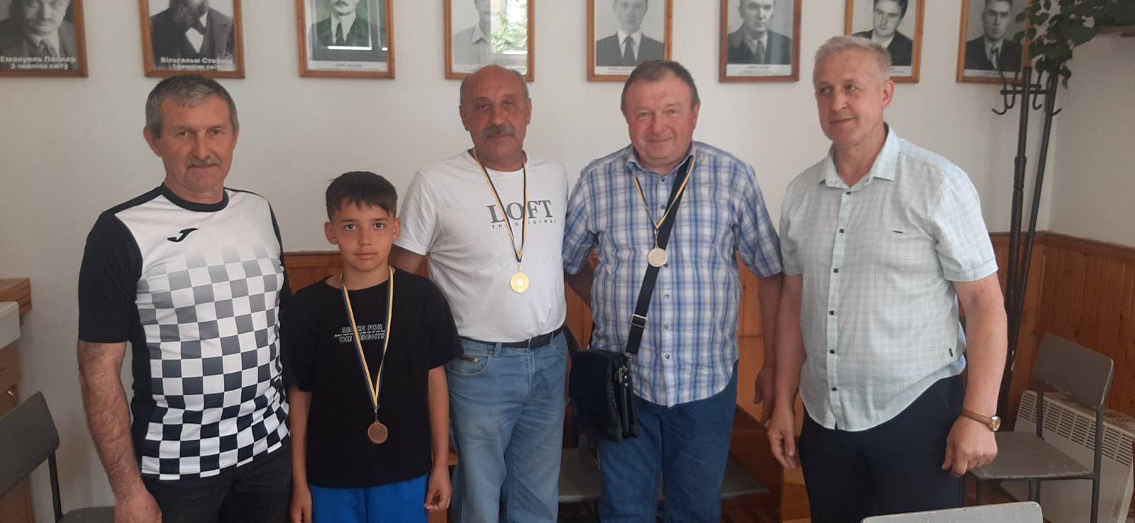 У Коломиї провели змагання з шашок до Дня Конституції України 5