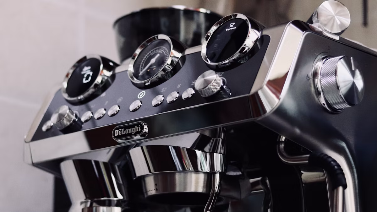 Кавова перерва по-новому: як обрати ідеальну кавоварку для дому