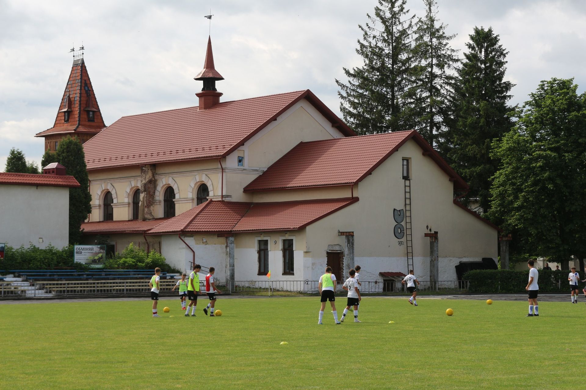 У Коломиї провели змагання до Всесвітнього дня футболу 8