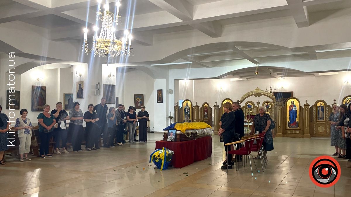 Коломия попрощалася із загиблим Героєм Петром Солонинкою 3