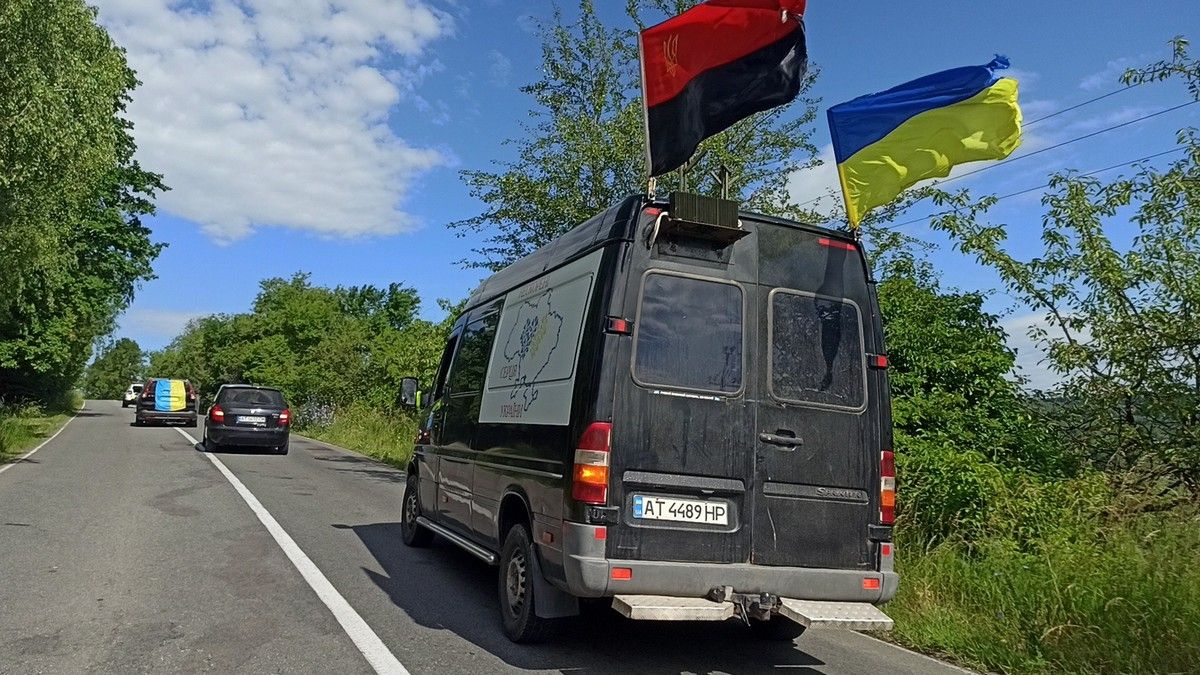 Косівщина у скорботі: "на щиті" повернувся молодий захисник Роман Добровольський 6