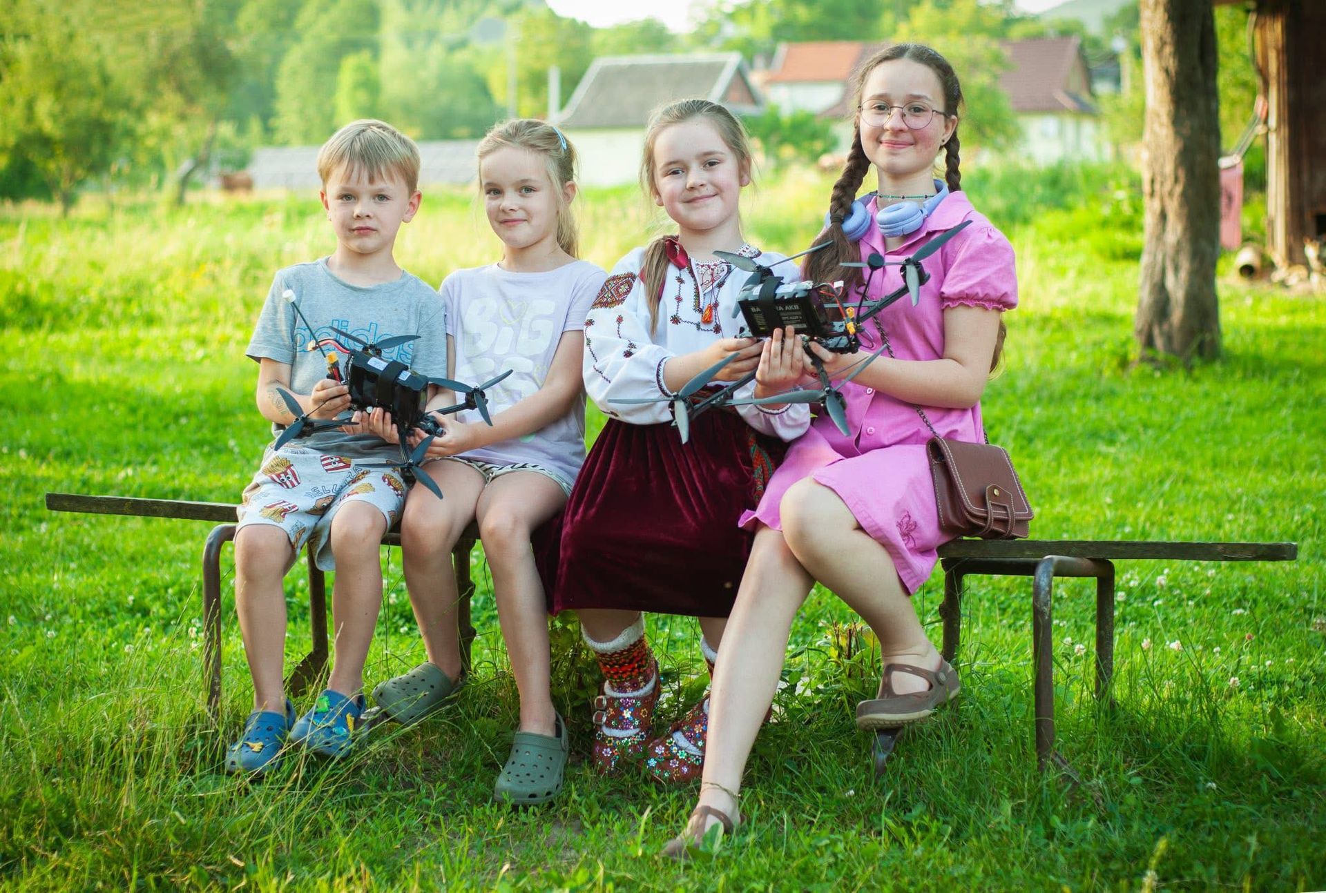 «Лимонад за донат»: як семирічна Яринка з Косівщини купила два дрони для «Едельвейсів» 1