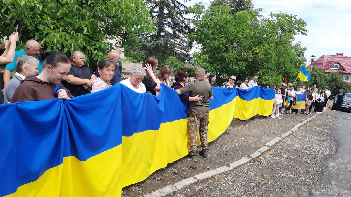 З ворожого полону до рідної домівки повернувся захисник Іван Копильців 6