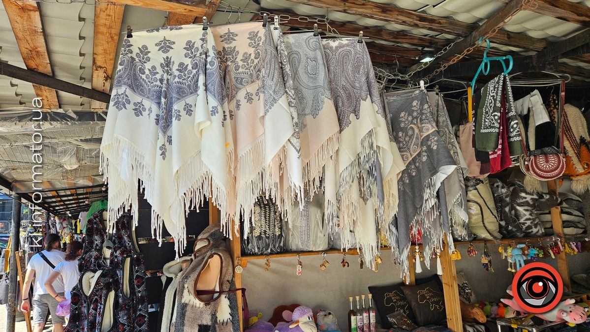 Що цікавого є на базарі в Яремче 1