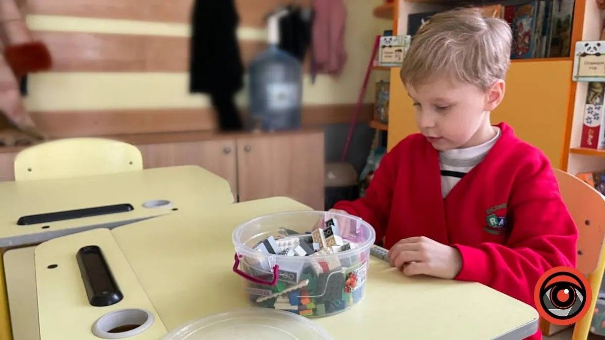 У Коломиї закуповують меблі в класи на 2,5 млн грн