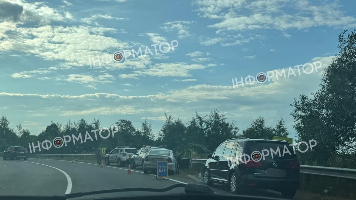 Смертельна ДТП у Раківчику: мотоцикліст врізався у відбійник 1