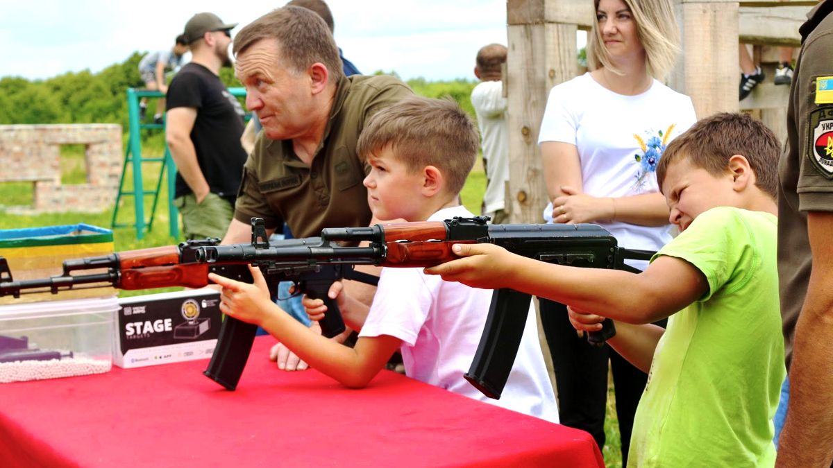 Під час храмового свята у Кубаївці освятили початок будівництва закритого стрільбища та криївки 4