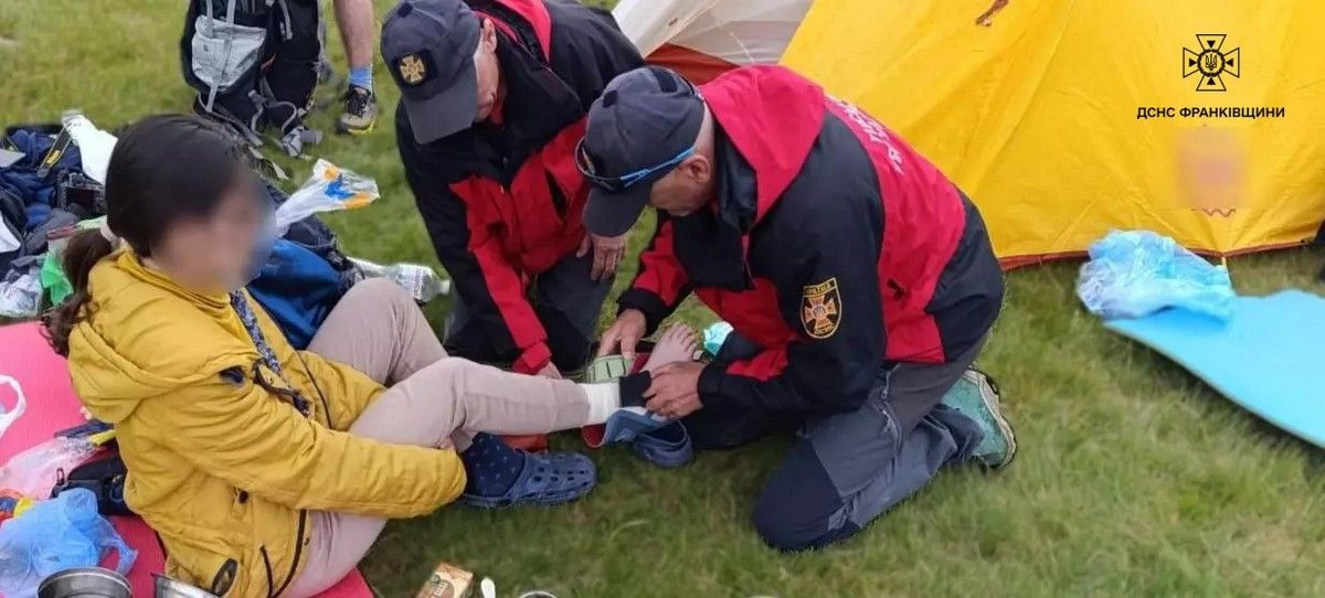 На Косівщині травмувалася туристка: знадобилась допомога рятувальників 1