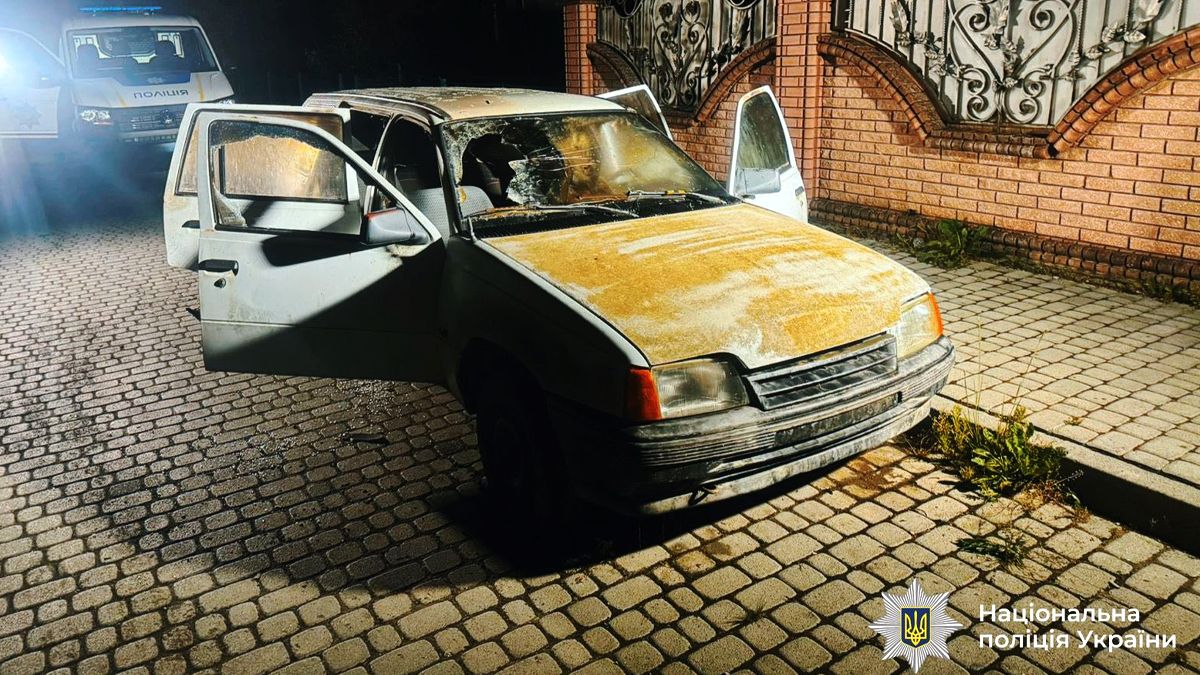 Поліція затримала надвірнянця, якого підозрюють у підпалі легковика
