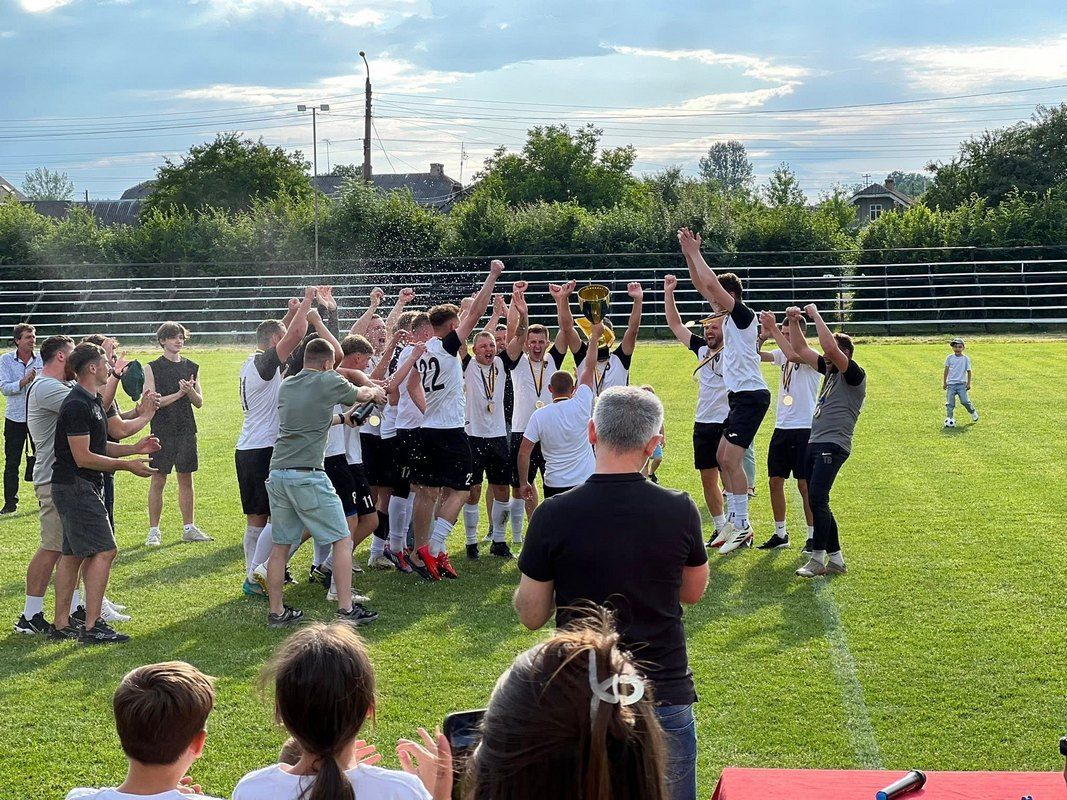 Першість Коломийського району з футболу: хто став переможцем змагань 3