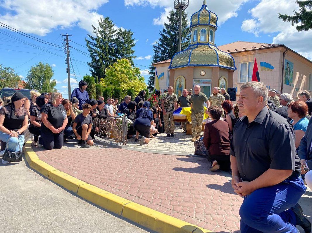 До Городенківської громади назавжди повернувся Герой Володимир Хруник 7