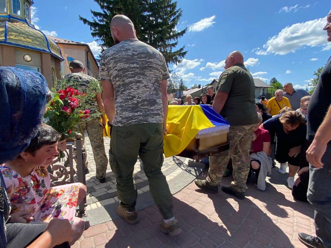 До Городенківської громади назавжди повернувся Герой Володимир Хруник 3