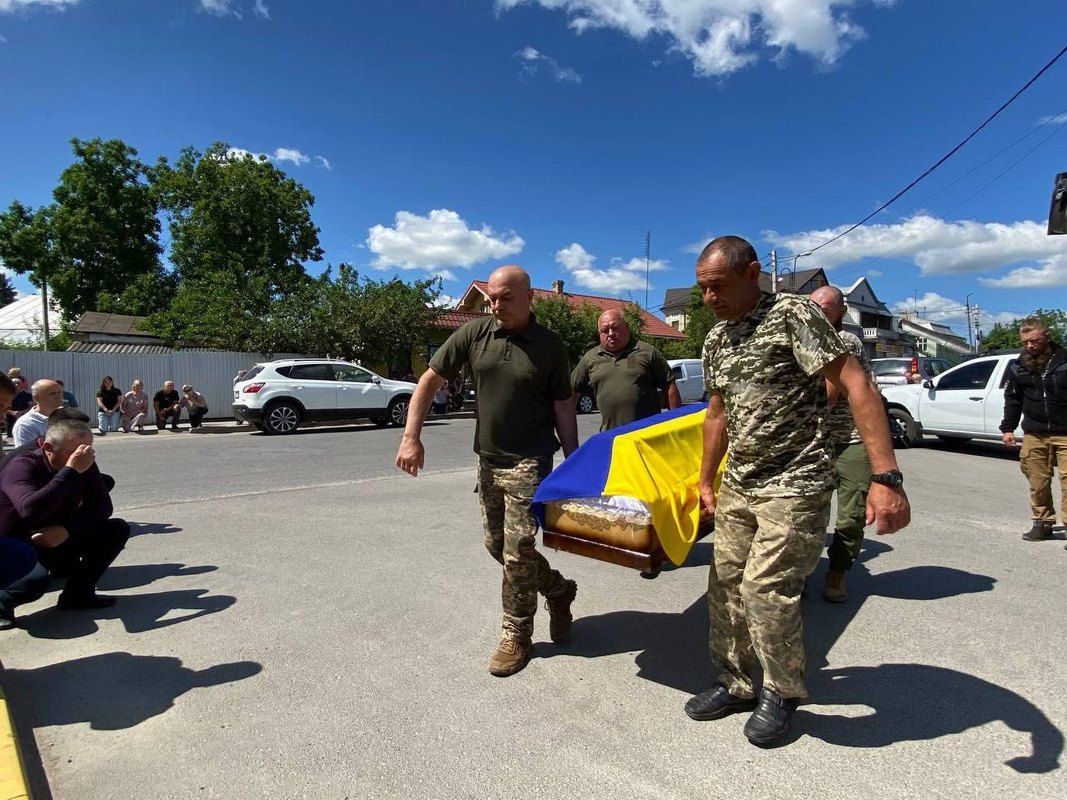 До Городенківської громади назавжди повернувся Герой Володимир Хруник 1