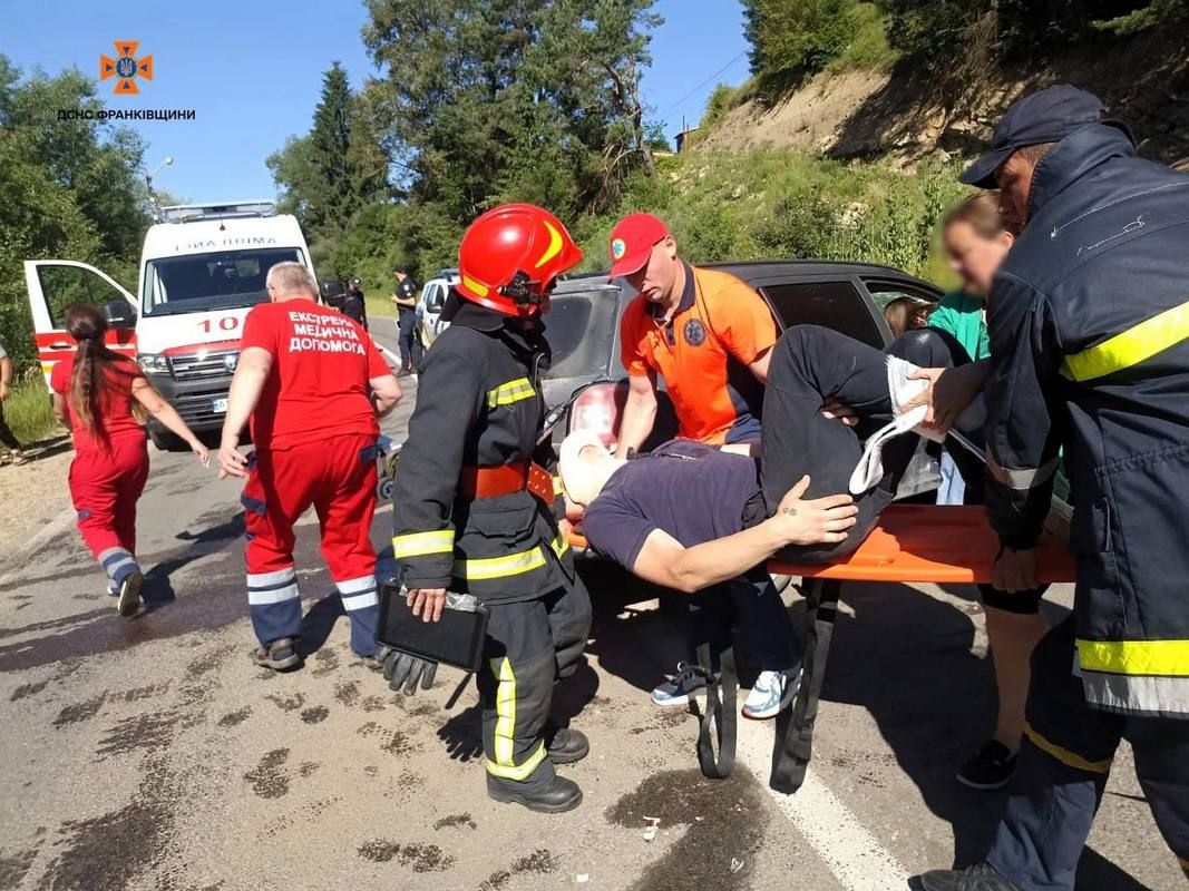 Карколомна автотроща сталася у Верховині 1