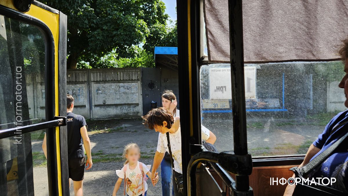 Де маршрутка? | Цілий мікрорайон Коломиї без графіків руху автобусів 1