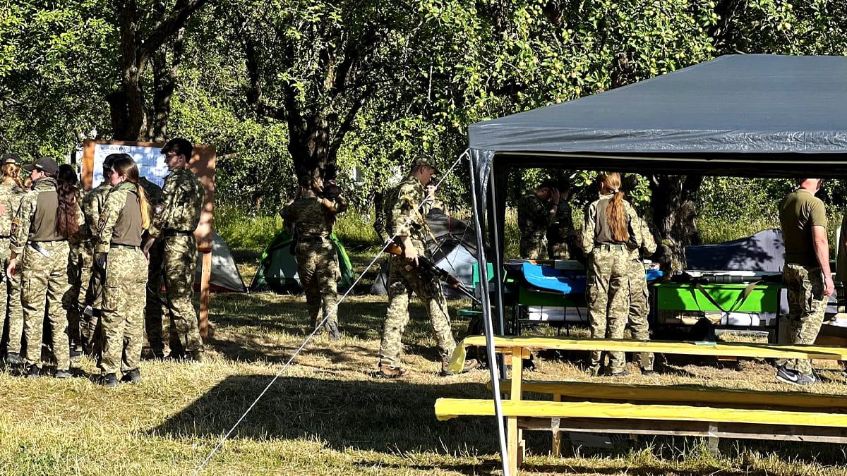 На Коломийщині триває третє військово-патріотичне таборування для молоді Прикарпаття — «Височан 3» 1