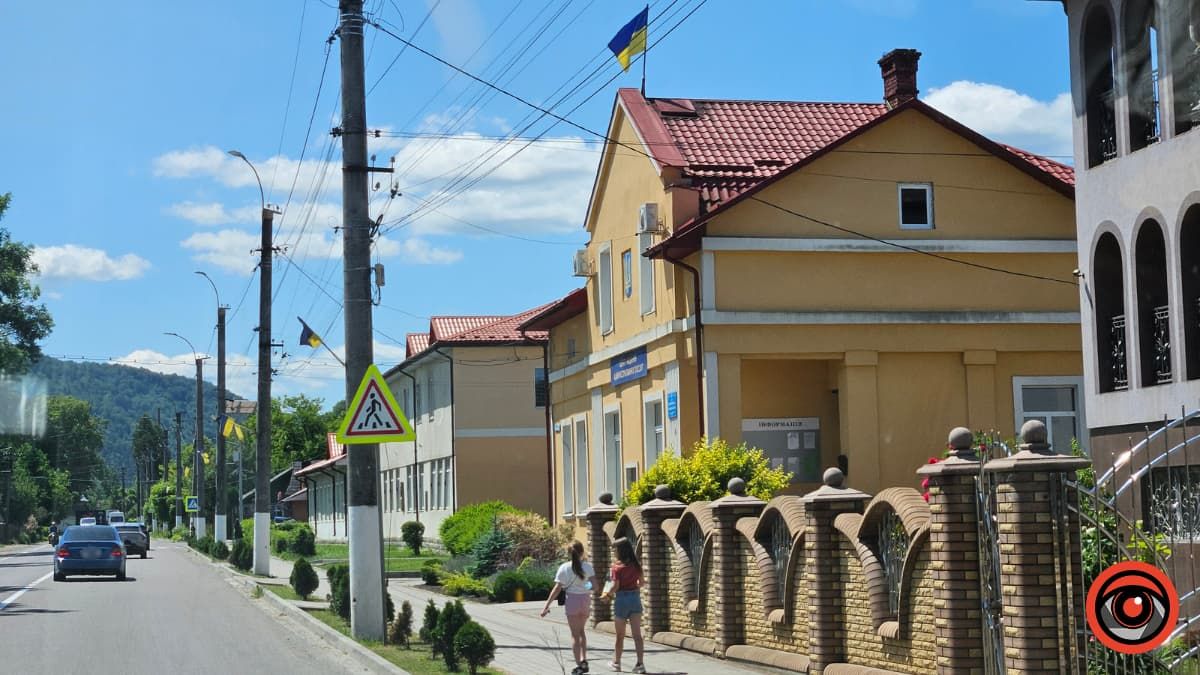 Хвилина тиші заради пам'яті: у Яремчанській громаді щодня вшановуватимуть загиблих о 9:00
