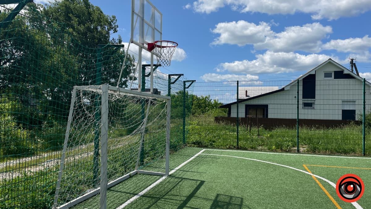 Спортивний майданчик по вулиці Достоєвського