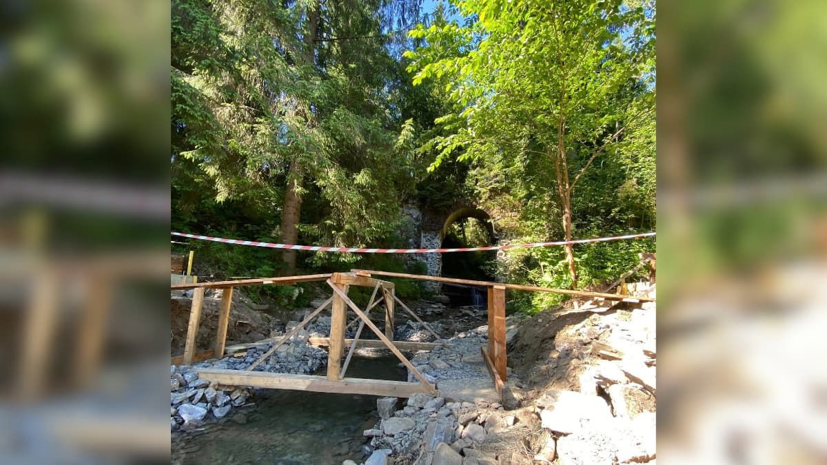 У Ворохті ремонтують міст до туристичної пам’ятки