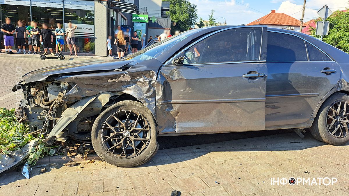 Знову на перехресті: серйозна ДТП сталась у Коломиї 1