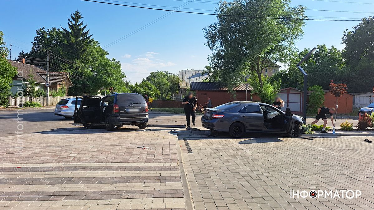 Знову на перехресті: серйозна ДТП сталась у Коломиї 2