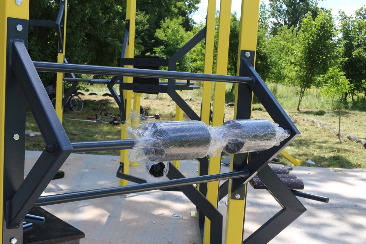 Біля Шевченківського озера в Коломиї облаштовують новий спортмайданчик для ветеранів 1