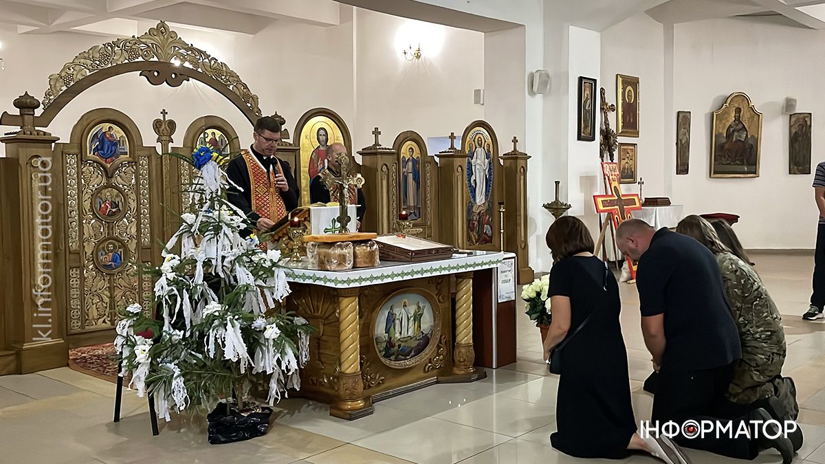 У Коломиї в останню дорогу провели загиблого Героя Арсена Деркача, який у 18 років став на захист Батьківщини 2