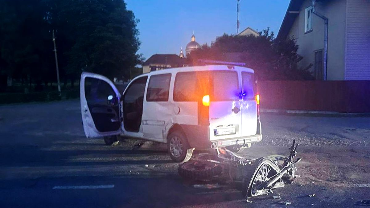 У аварії на Коломийщині травмувався 17-річний мотоцикліст 1