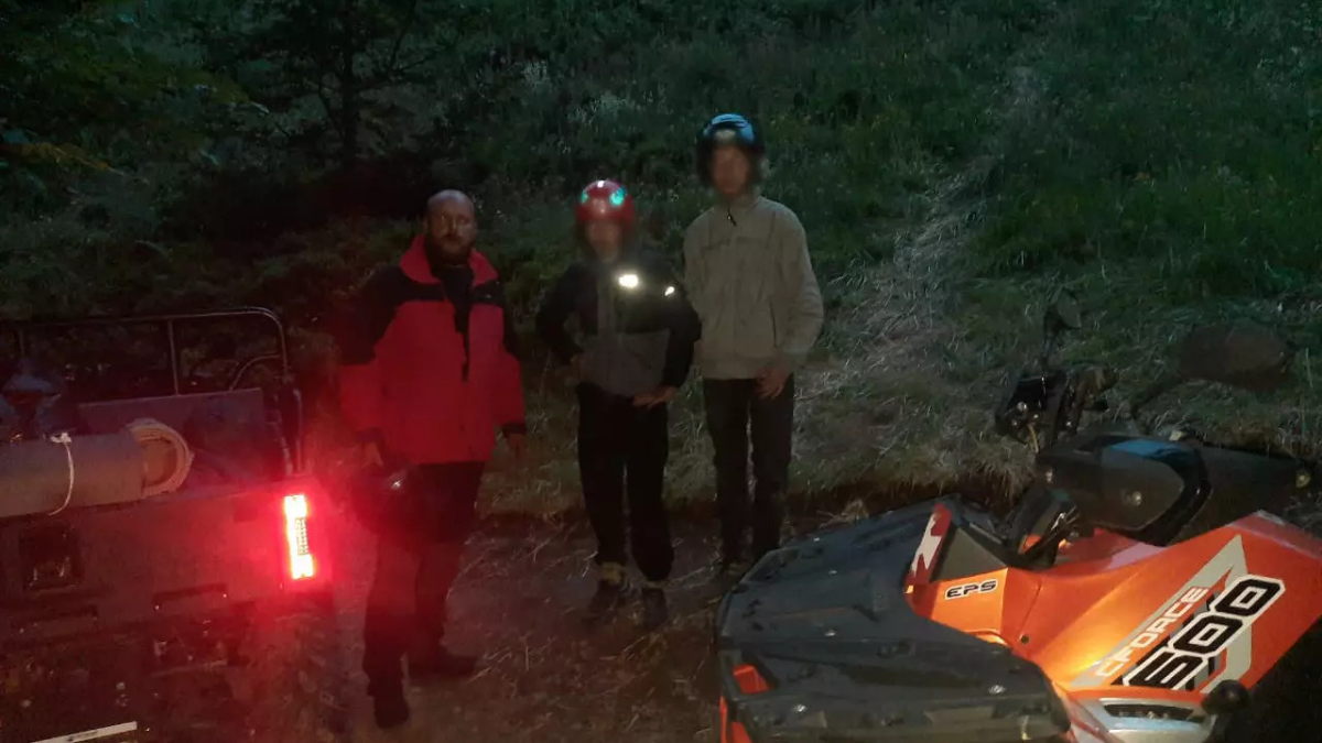 Біля відомого водоспаду Шипіт рятувальники надавали допомогу молодику з Прикарпаття