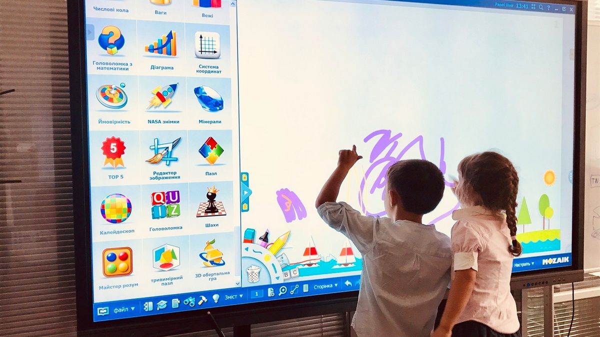 Інтерактивні панелі по 130 тис грн закуповує освіта Коломиї
