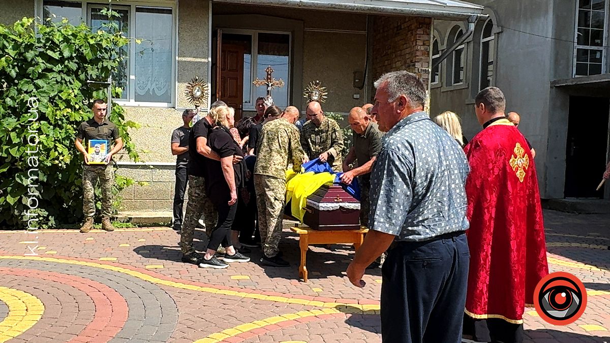 Завжди був першим: до рідної Ценяви на вічний спочинок повернувся воїн Андрій "Бабак" Томенчук 6