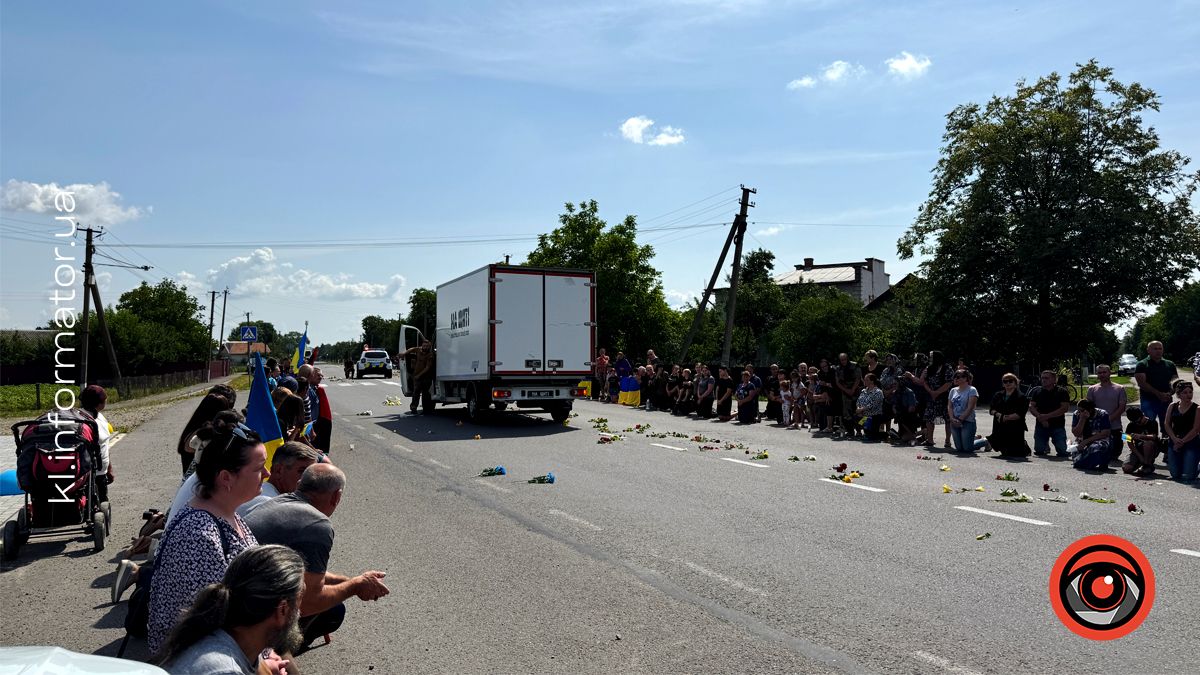 Завжди був першим: до рідної Ценяви на вічний спочинок повернувся воїн Андрій "Бабак" Томенчук 4