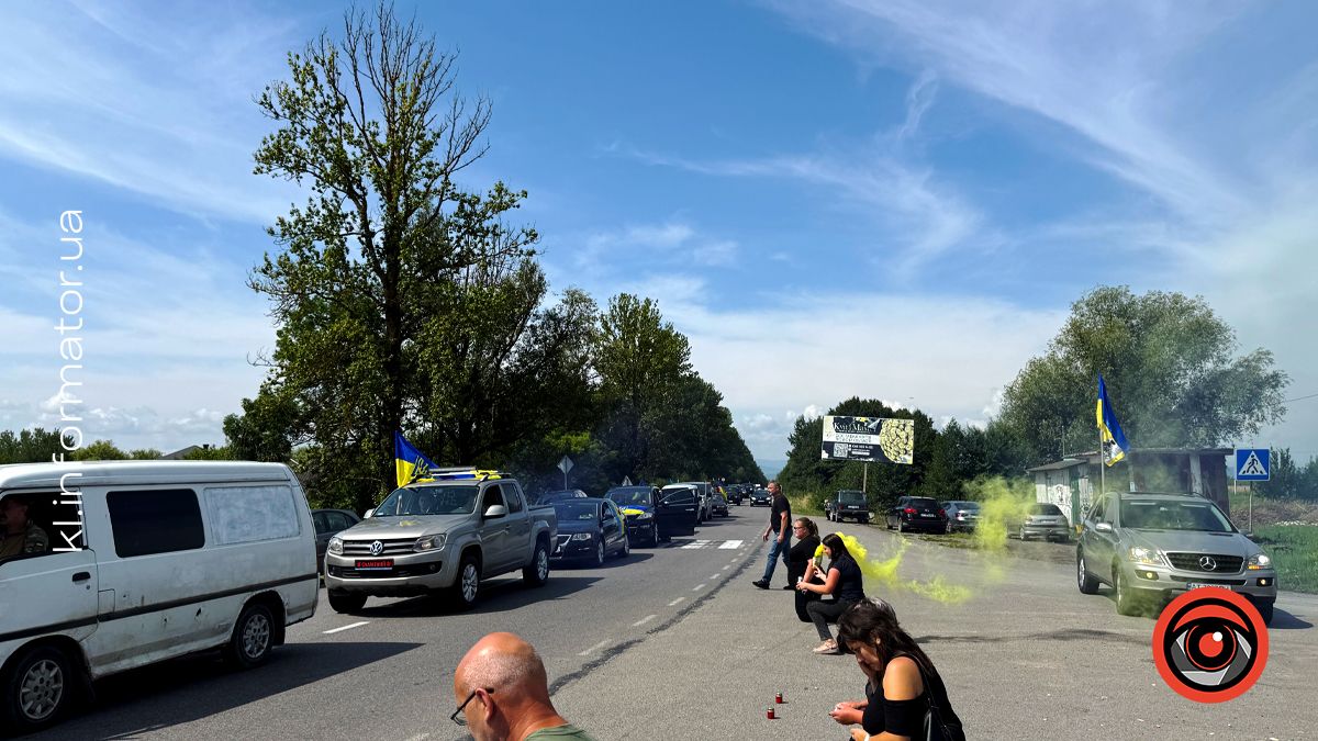 Завжди був першим: до рідної Ценяви на вічний спочинок повернувся воїн Андрій "Бабак" Томенчук 3