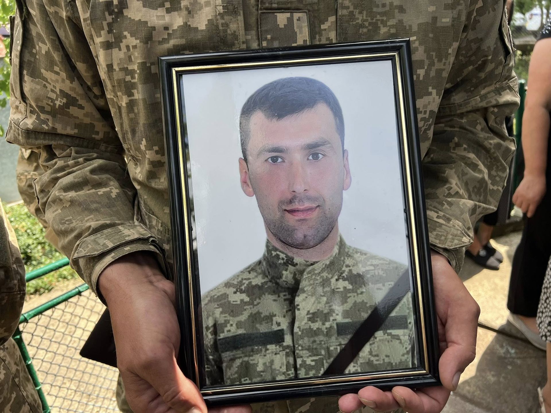 У Городенківська громада попрощалась з полеглим Героєм Любомир Козьміна 11