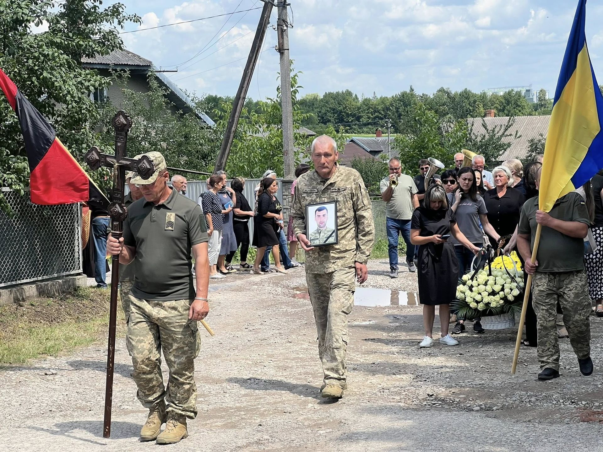 У Городенківська громада попрощалась з полеглим Героєм Любомир Козьміна 14