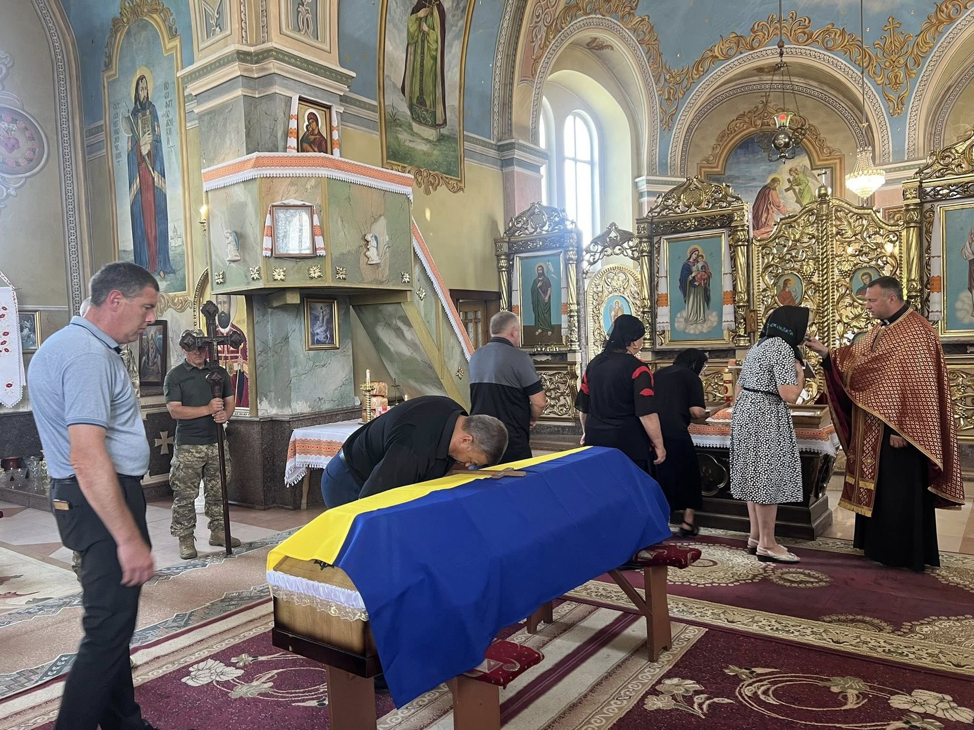 У Городенківська громада попрощалась з полеглим Героєм Любомир Козьміна 15